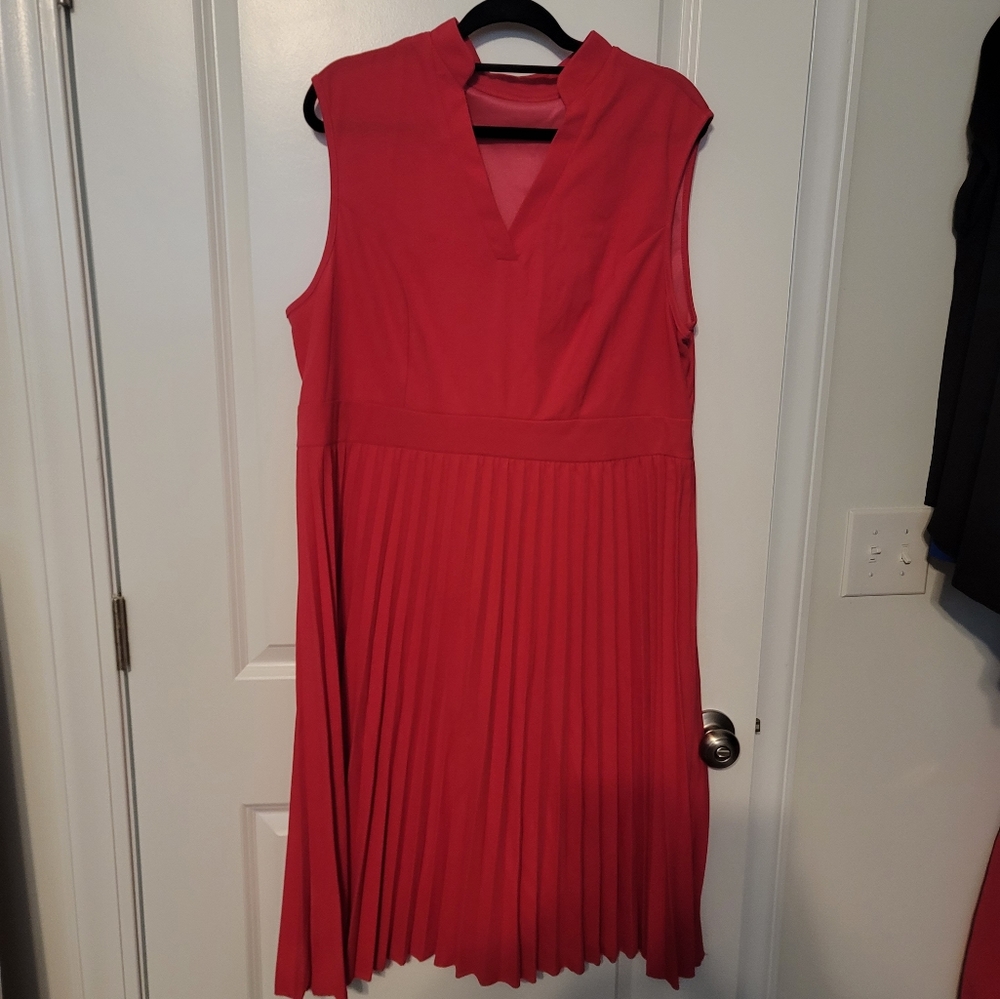 Dark pink midi dress. Size 2XL. I give bundle discounts.